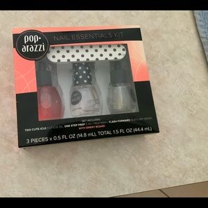 Nail polish set